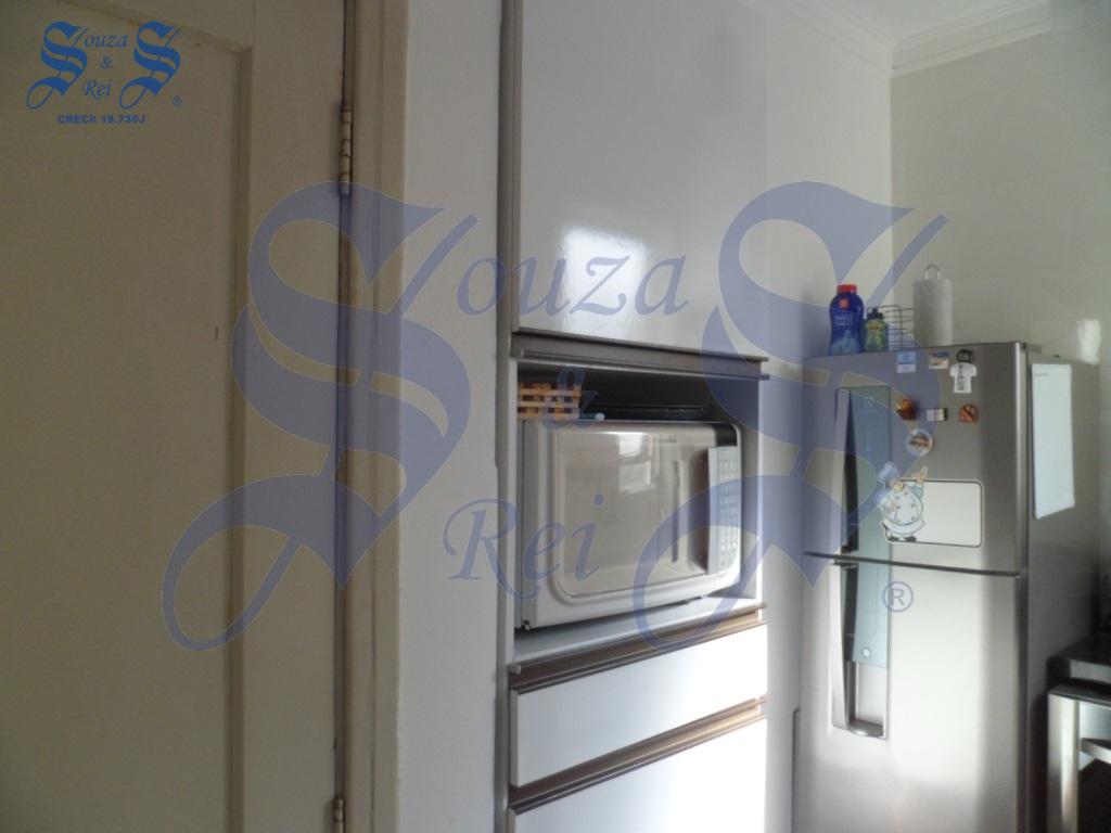 Apartamento à venda com 2 quartos, 78m² - Foto 2