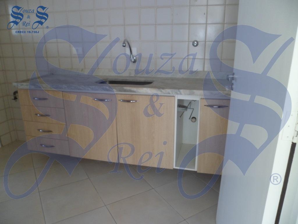 Apartamento à venda com 2 quartos, 62m² - Foto 4