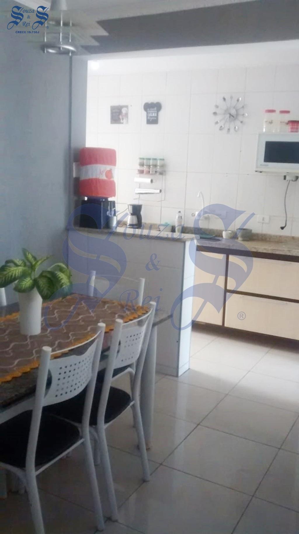 Casa à venda com 5 quartos, 140m² - Foto 3