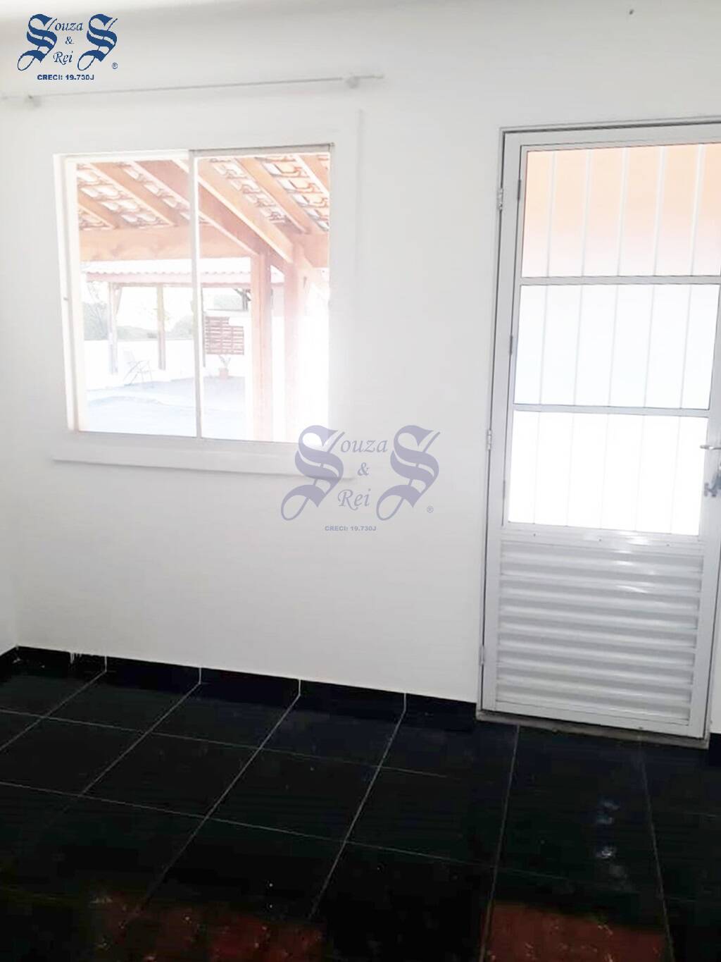 Casa de Condomínio à venda com 3 quartos, 79m² - Foto 2