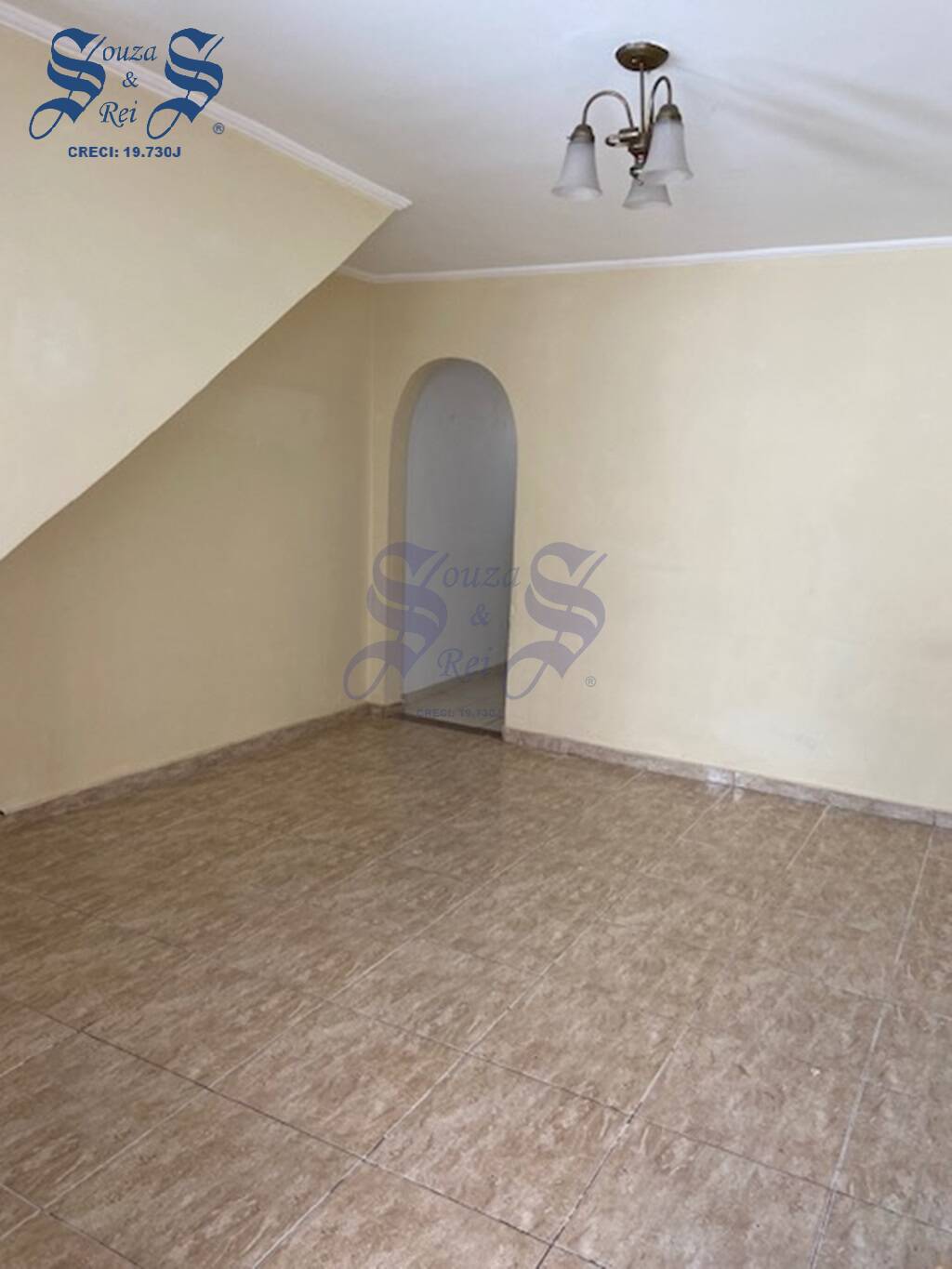 Sobrado à venda com 2 quartos, 70m² - Foto 1