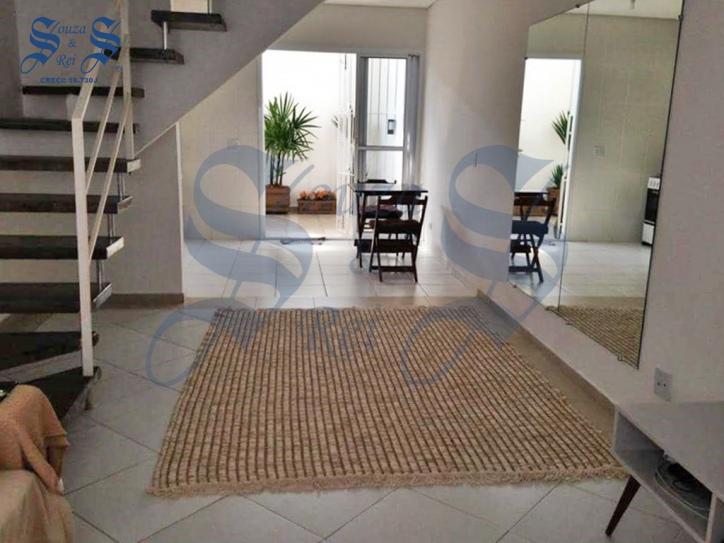 Casa de Condomínio à venda com 2 quartos, 60m² - Foto 1