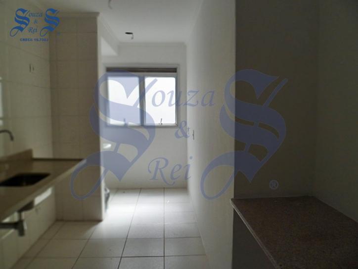 Apartamento à venda com 2 quartos, 61m² - Foto 12